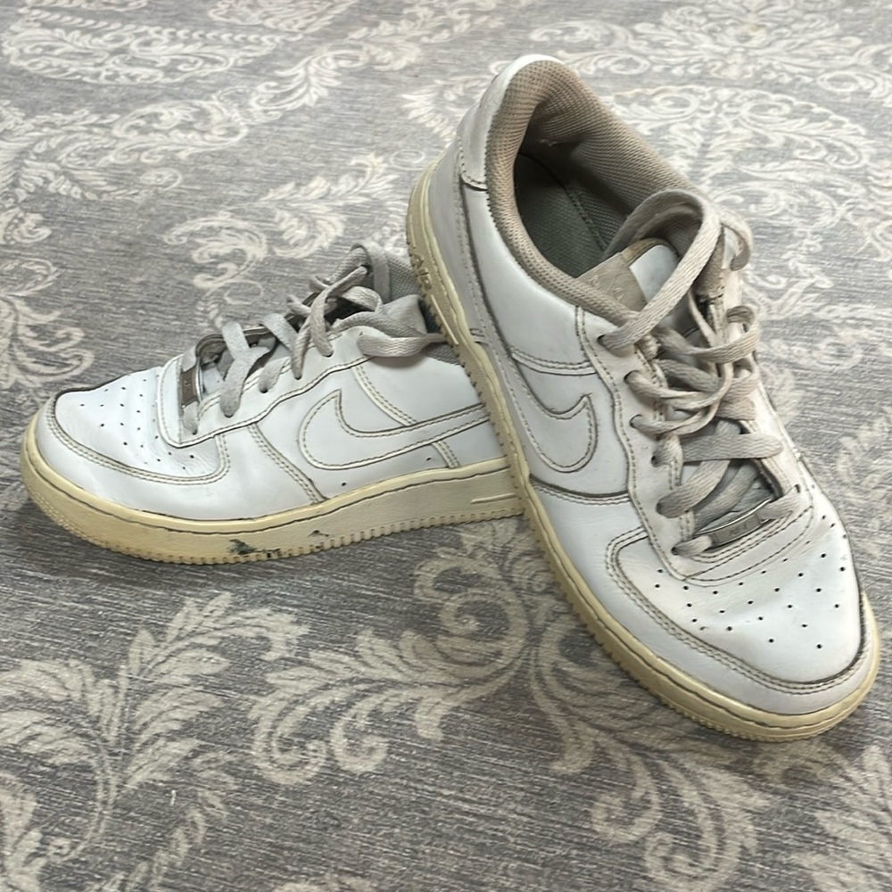 Air Force 1 - kids size 5.5